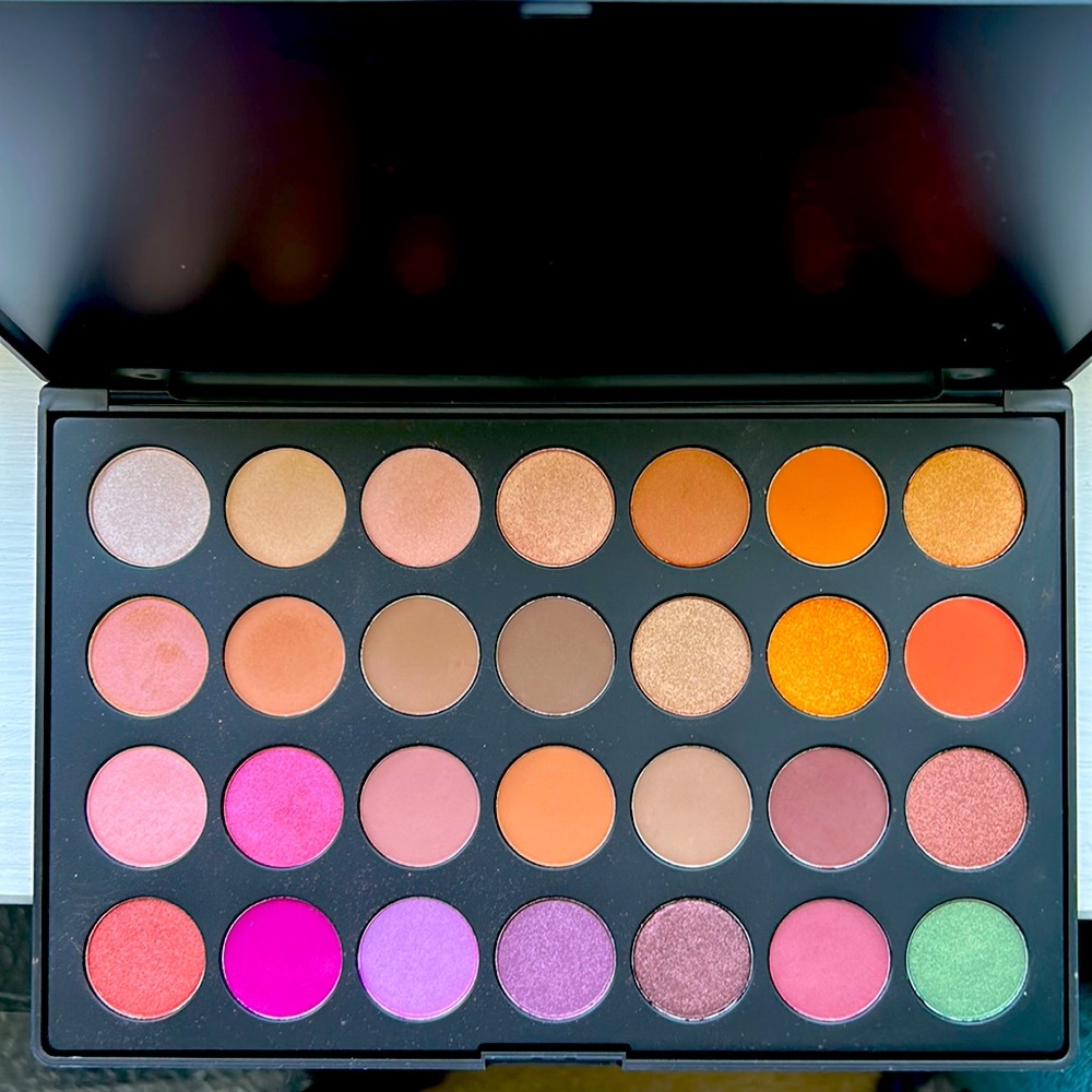 Morphe Jaclyn Hill Favorites eyeshadow palette